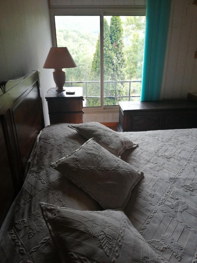 Location De Vacances A Neylis Avec Vue Sur Les Forets Et Les Champs Carla-de-Roquefort Ngoại thất bức ảnh
