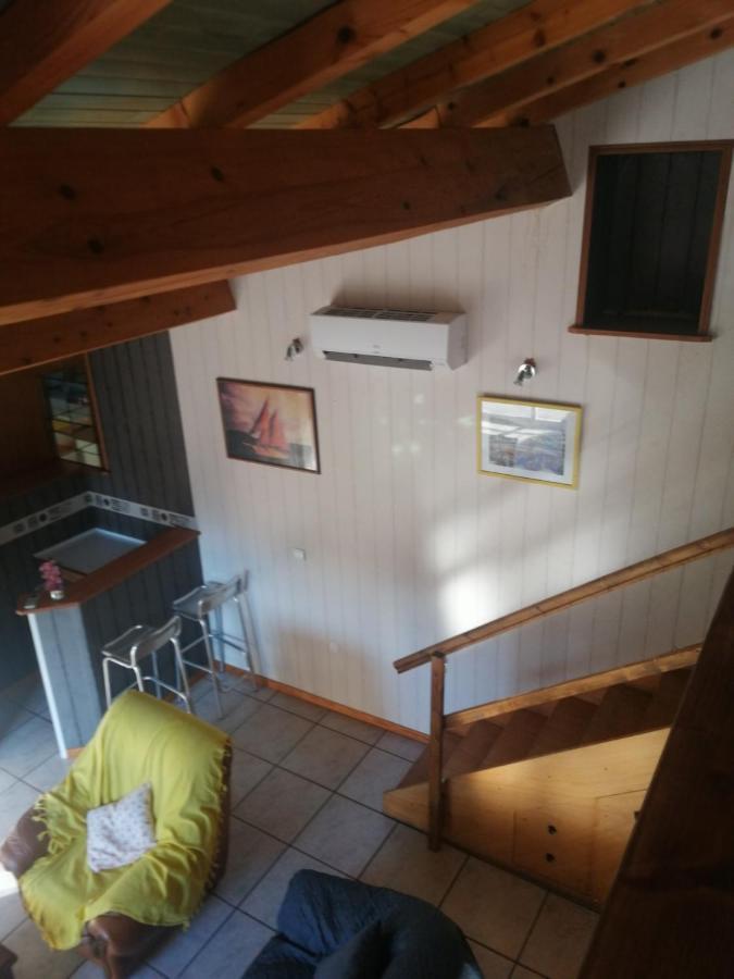 Location De Vacances A Neylis Avec Vue Sur Les Forets Et Les Champs Carla-de-Roquefort Ngoại thất bức ảnh